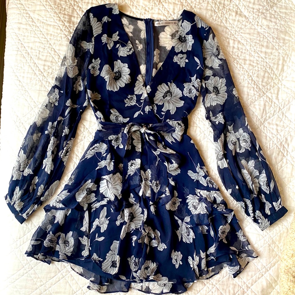Selfie Leslie Dress